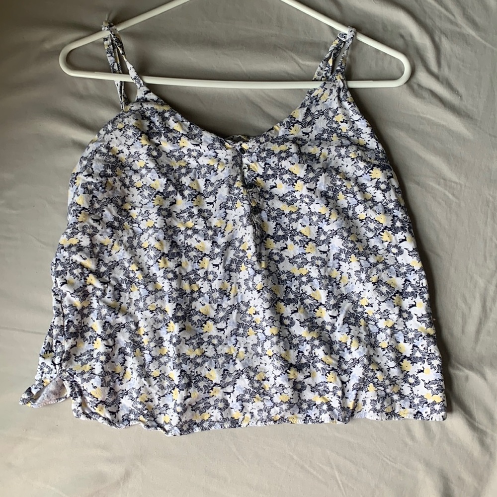 Medium Old Navy cropped tank.